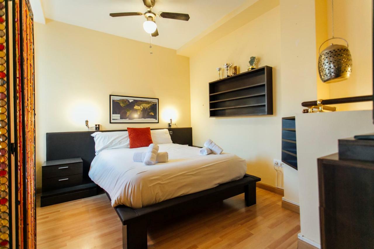 Apartamento Bright Duplex W/ Terrace Sevilla Exterior foto