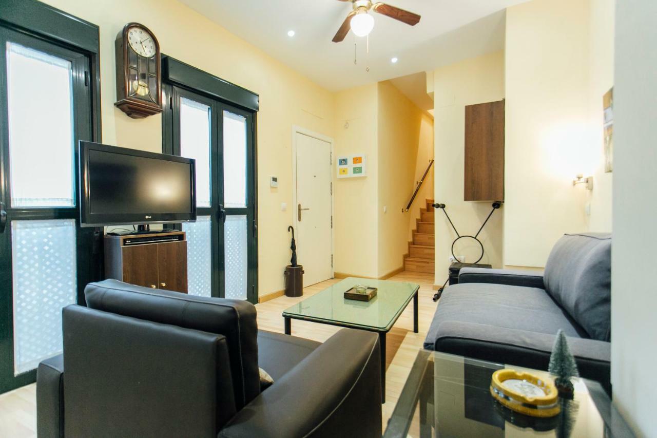 Apartamento Bright Duplex W/ Terrace Sevilla Exterior foto
